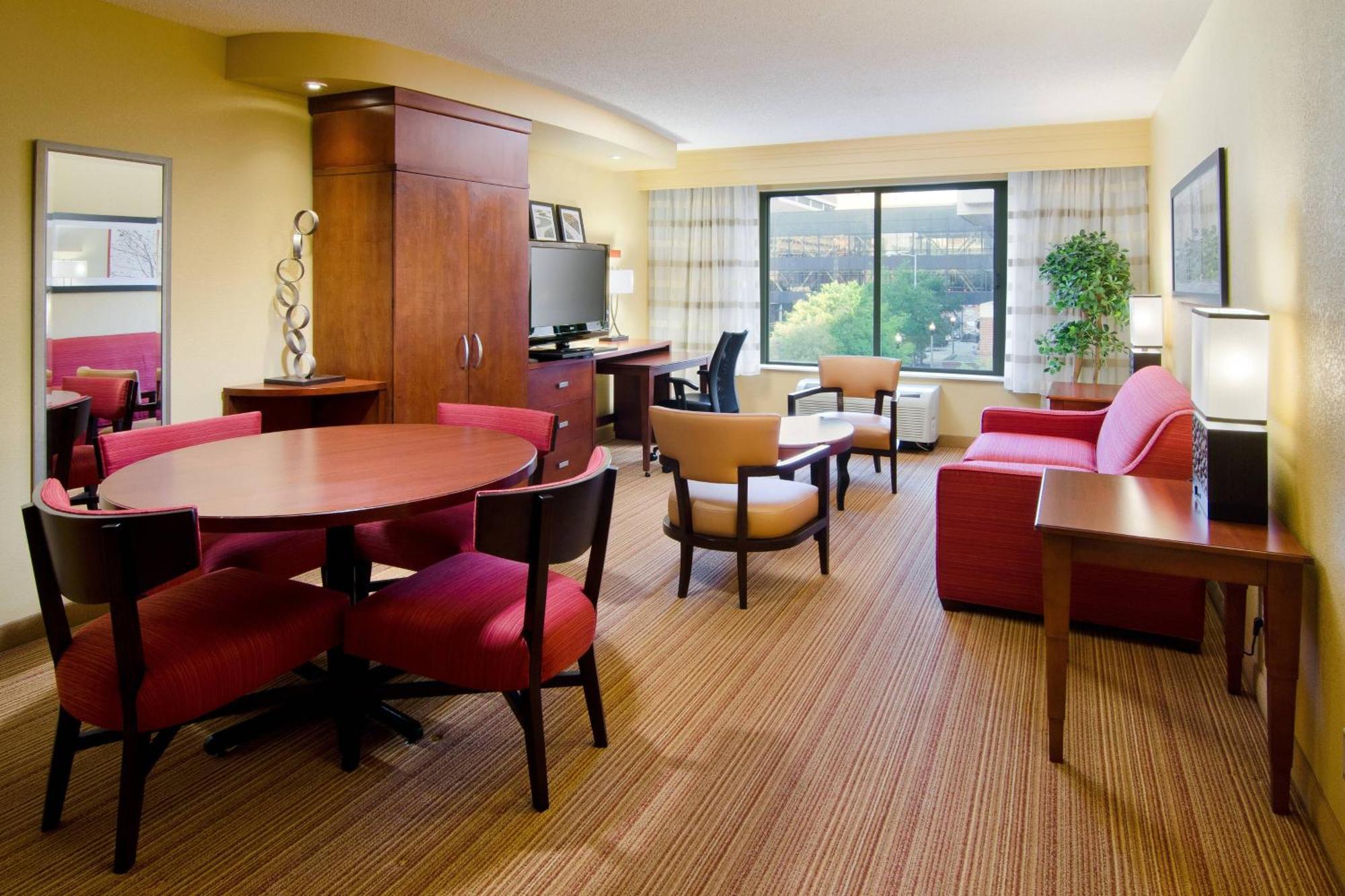 Courtyard By Marriott Birmingham Downtown At Uab Hotel Eksteriør billede
