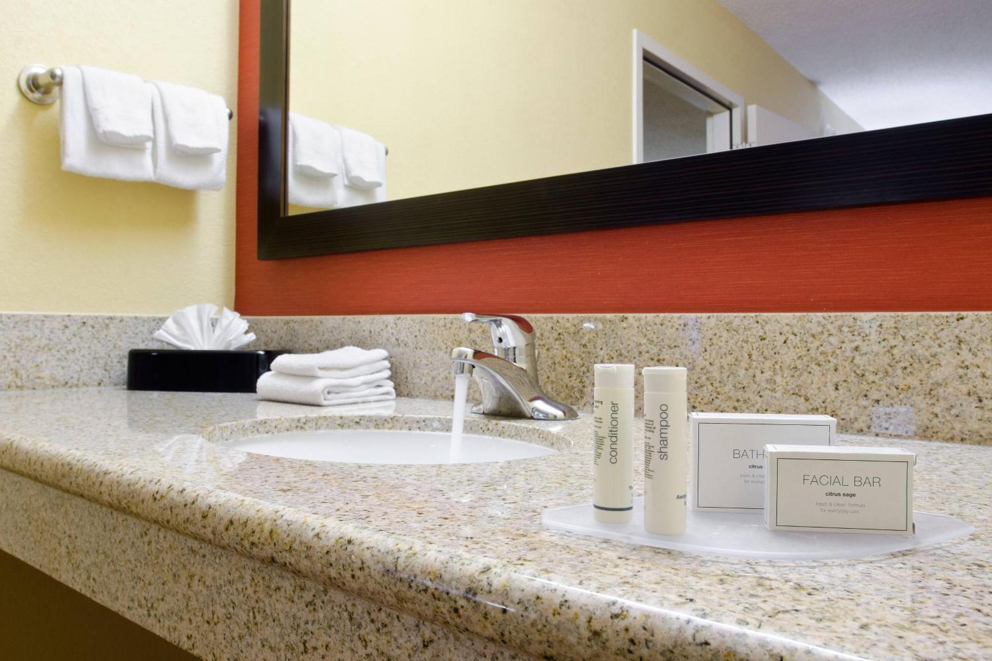 Courtyard By Marriott Birmingham Downtown At Uab Hotel Eksteriør billede